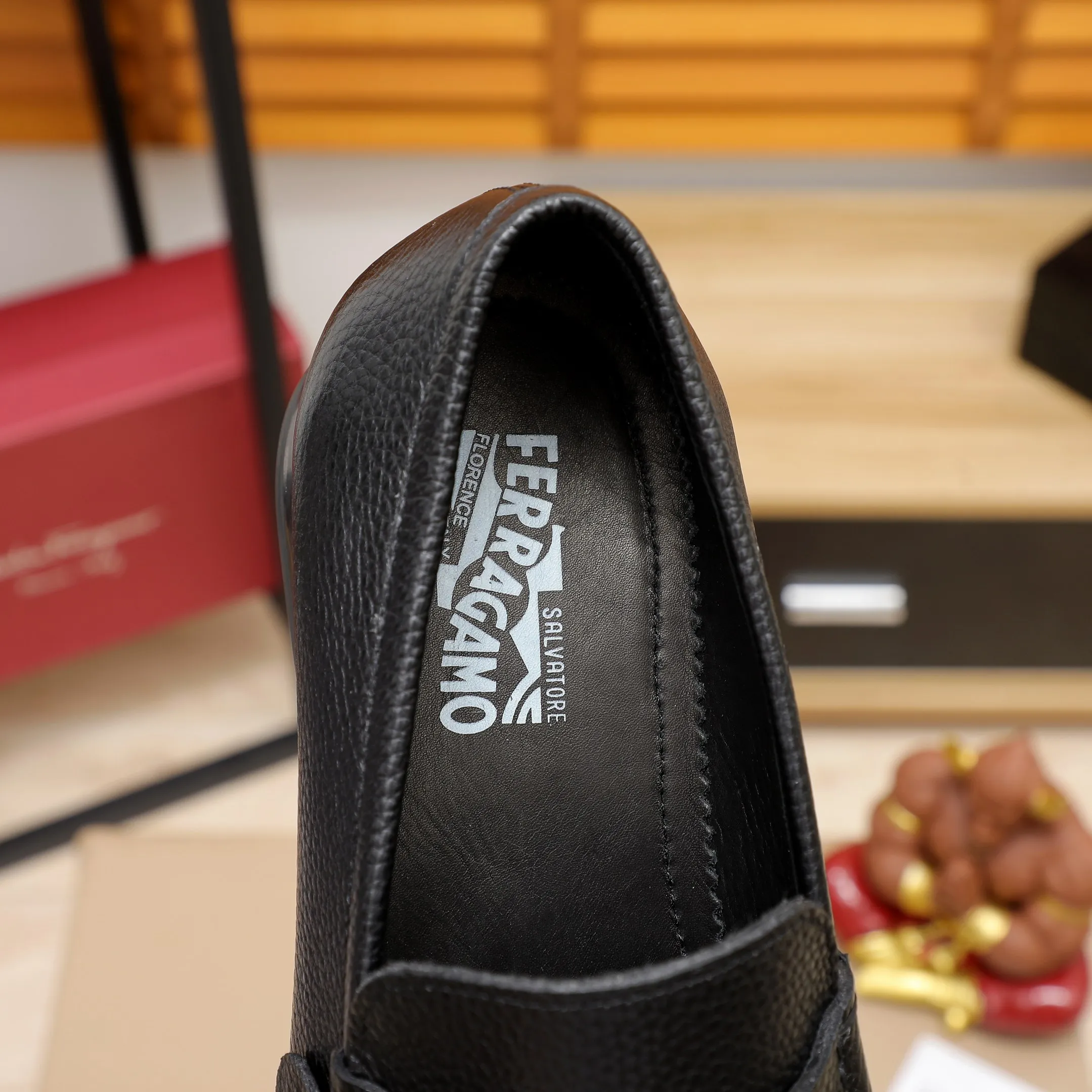 Men's shoes 💰540 🕷🕷🐂【Ferragamo】Ferragamo Popular fashionable casual shoes🇨🇳Official website counter 1:1 production, original mold opening💯Good quality visible, imported high-end first-layer pebbled calfskin, water-dyed🐂leather lining🌿very clear texture, high-quality waterproof, non-slip and wear-resistant outsole🎋high quality and low price, truly handmade🍓Black optional! Code number 38-45……